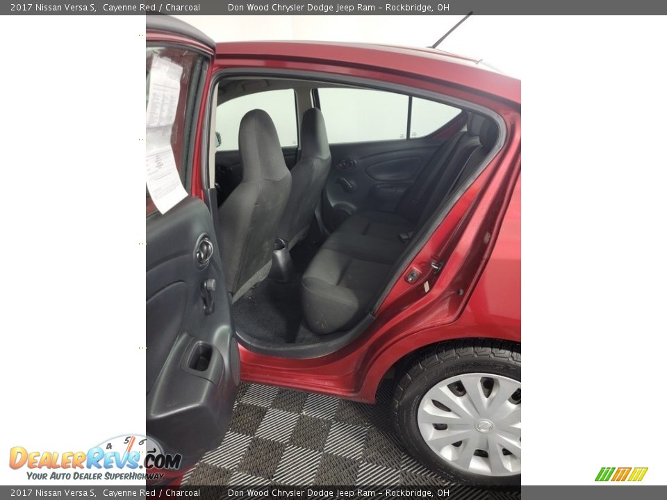 2017 Nissan Versa S Cayenne Red / Charcoal Photo #22