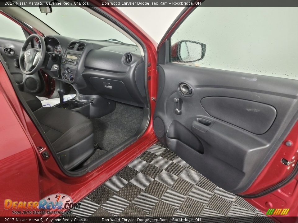 2017 Nissan Versa S Cayenne Red / Charcoal Photo #23