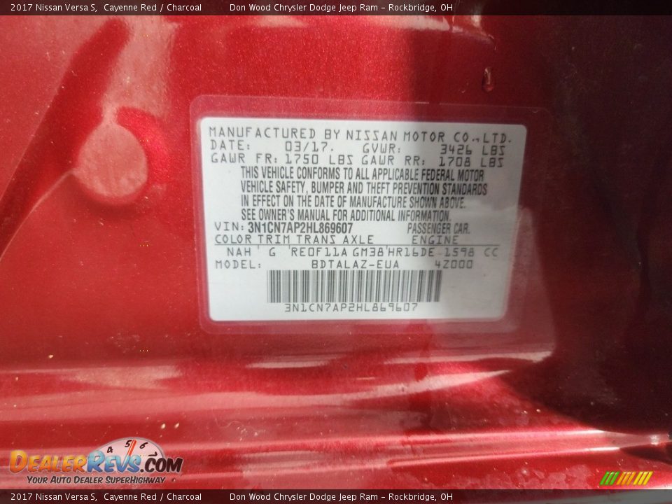 2017 Nissan Versa S Cayenne Red / Charcoal Photo #29