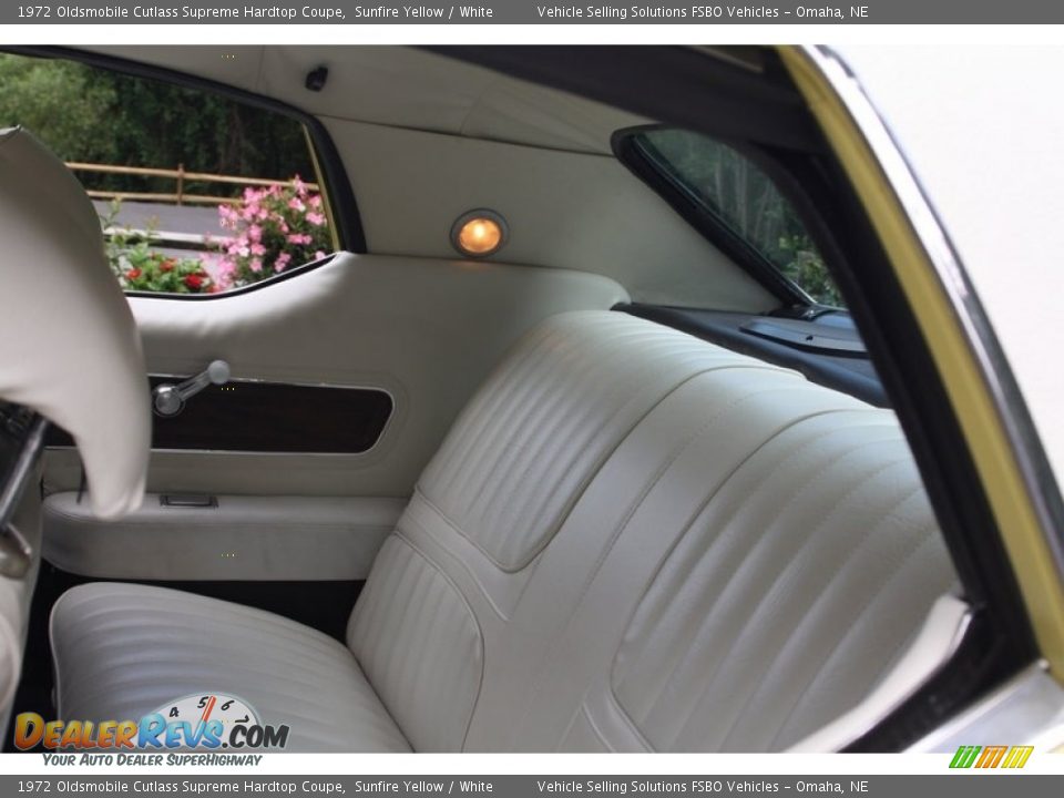Rear Seat of 1972 Oldsmobile Cutlass Supreme Hardtop Coupe Photo #7