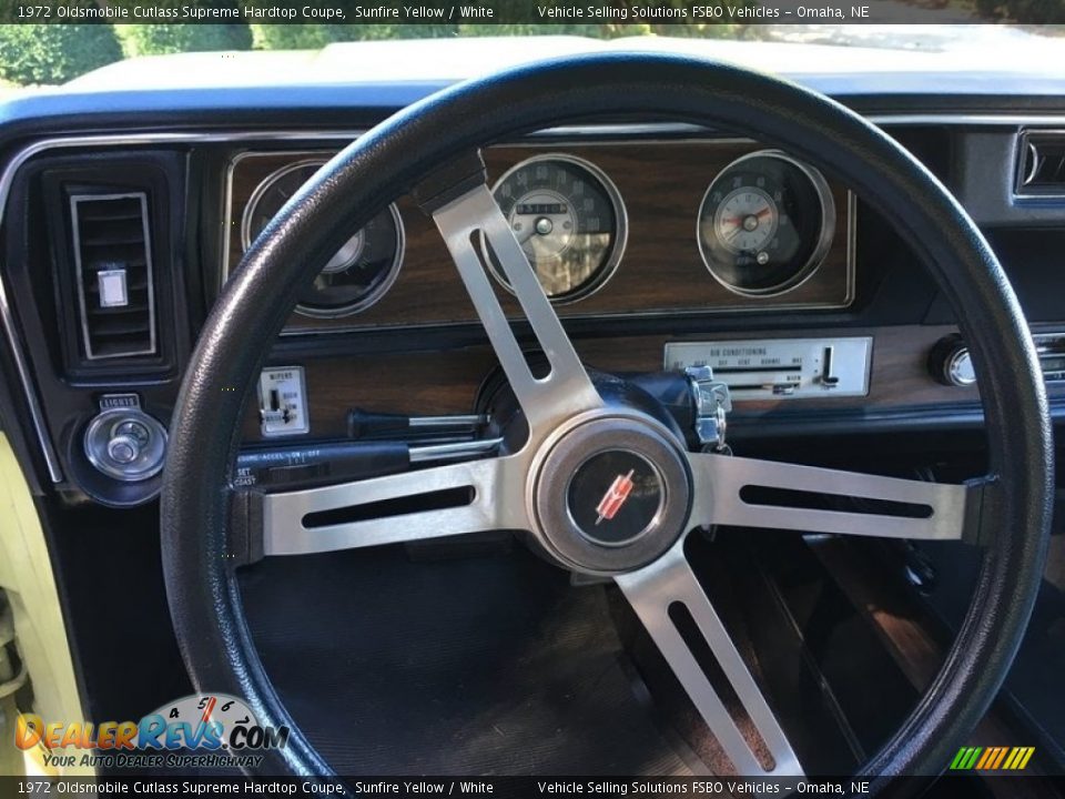 1972 Oldsmobile Cutlass Supreme Hardtop Coupe Steering Wheel Photo #11