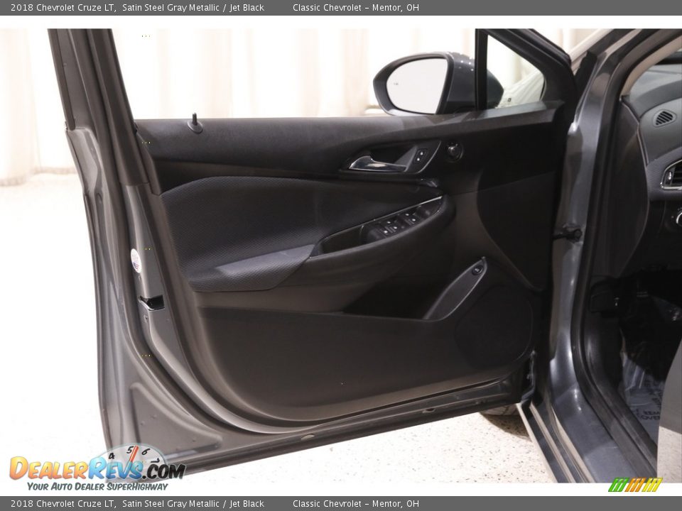2018 Chevrolet Cruze LT Satin Steel Gray Metallic / Jet Black Photo #4