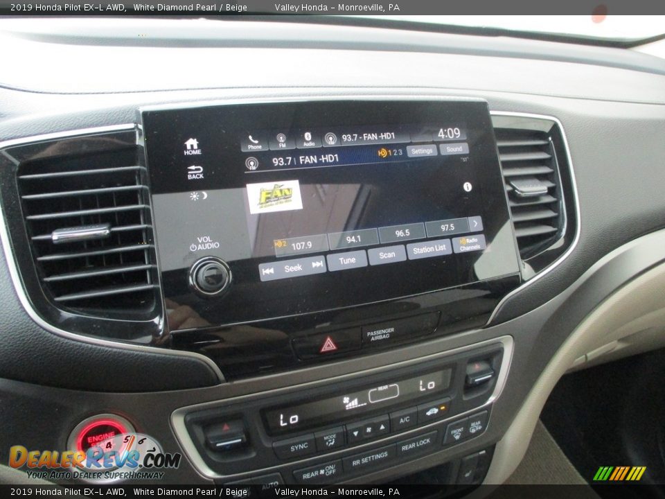 2019 Honda Pilot EX-L AWD White Diamond Pearl / Beige Photo #16