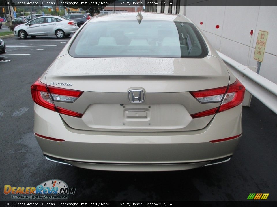 2018 Honda Accord LX Sedan Champagne Frost Pearl / Ivory Photo #4