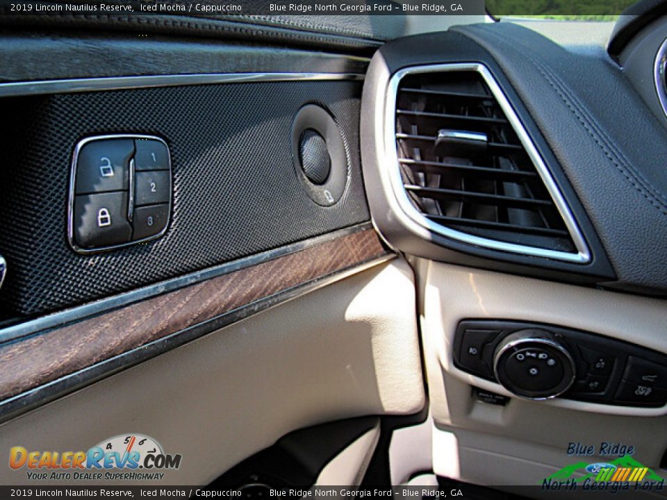 2019 Lincoln Nautilus Reserve Iced Mocha / Cappuccino Photo #26