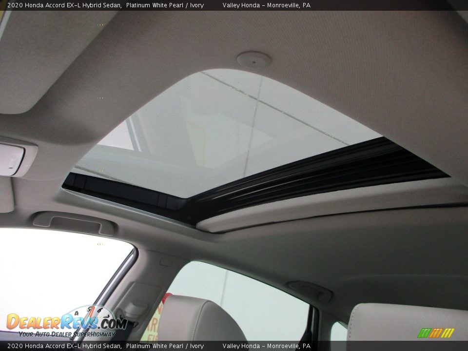 Sunroof of 2020 Honda Accord EX-L Hybrid Sedan Photo #12