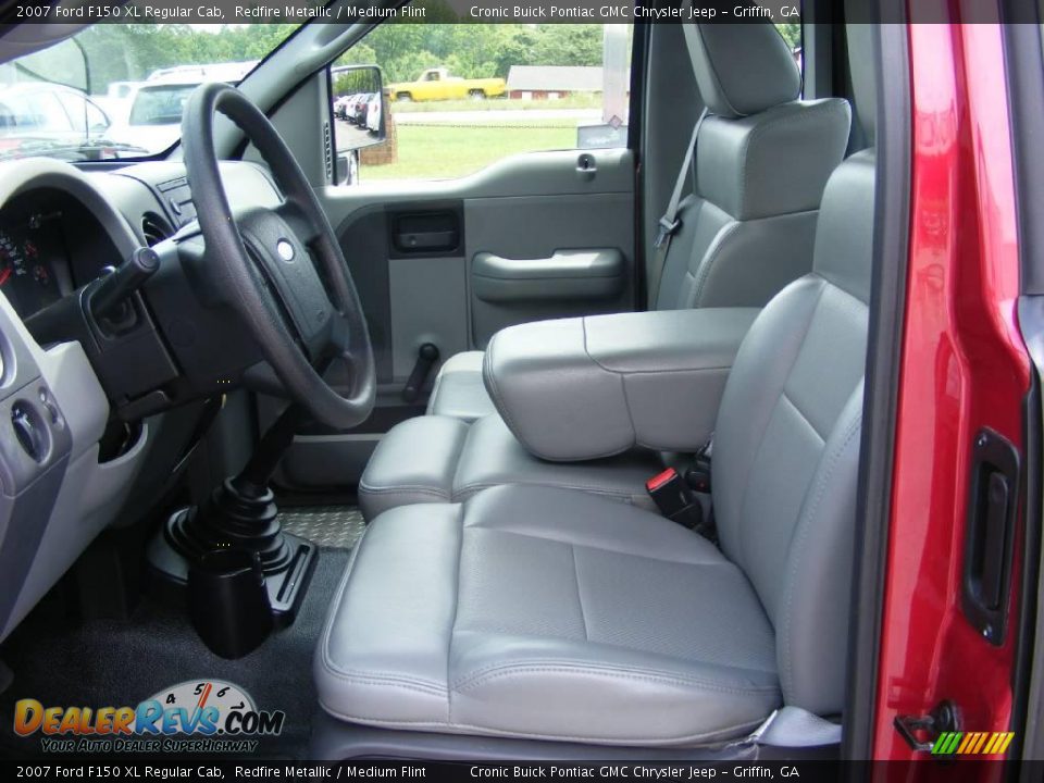 2007 Ford F150 XL Regular Cab Redfire Metallic / Medium Flint Photo #11