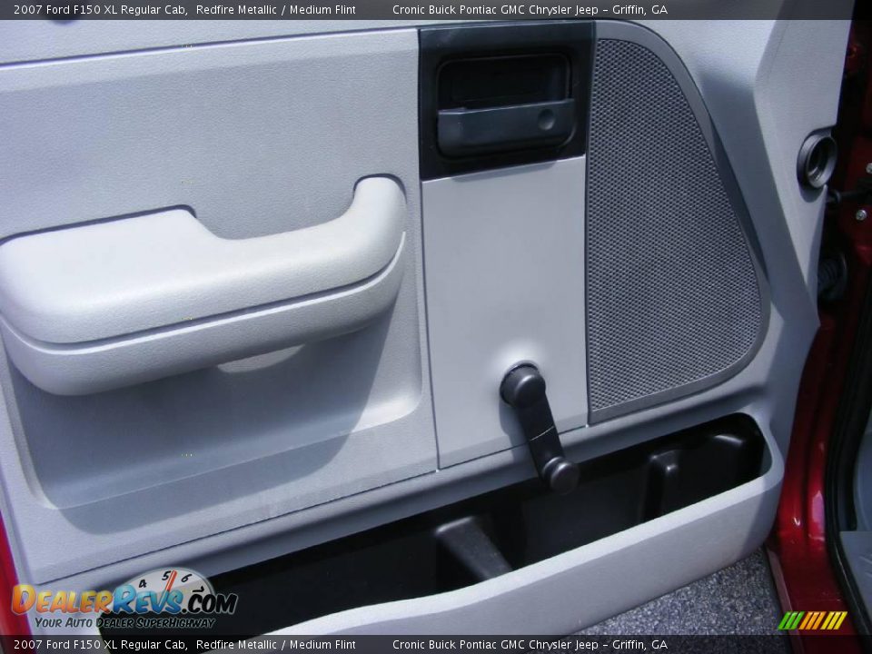 2007 Ford F150 XL Regular Cab Redfire Metallic / Medium Flint Photo #12