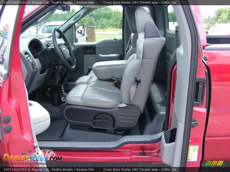 2007 Ford F150 XL Regular Cab Redfire Metallic / Medium Flint Photo #13