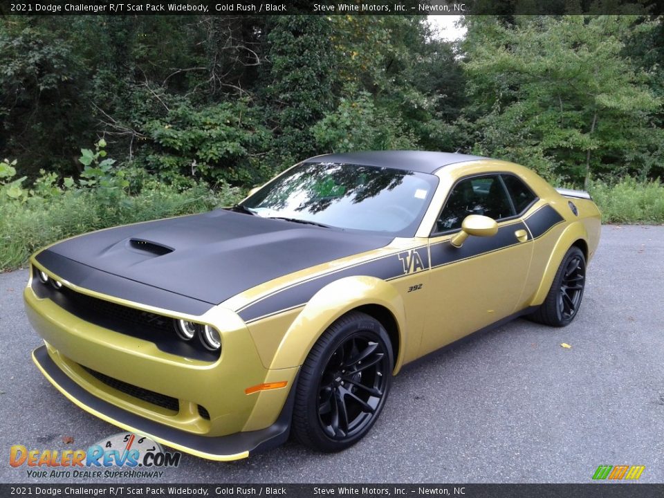 2021 Dodge Challenger R/T Scat Pack Widebody Gold Rush / Black Photo #2