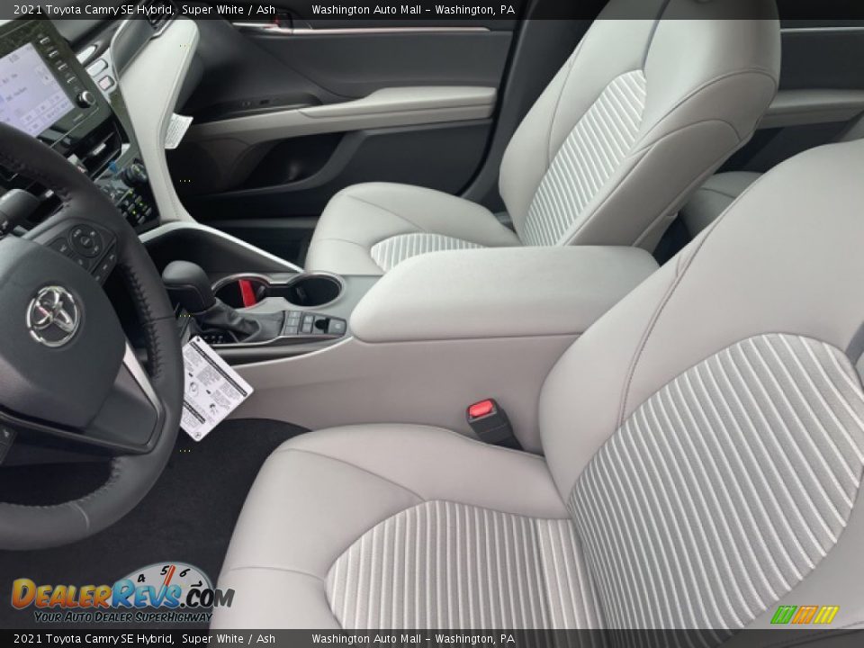 Front Seat of 2021 Toyota Camry SE Hybrid Photo #4