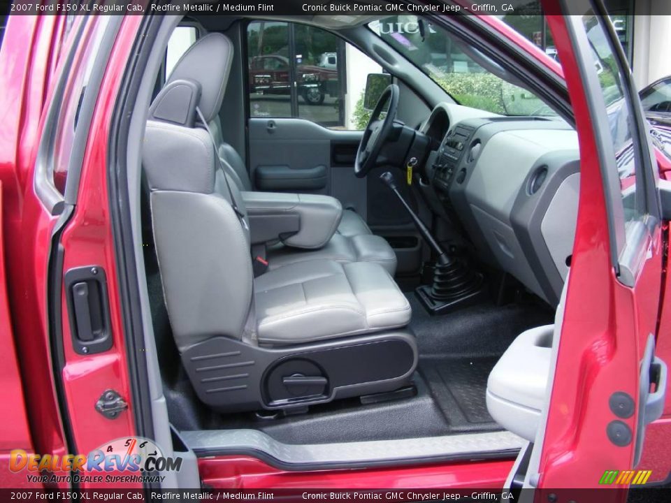 2007 Ford F150 XL Regular Cab Redfire Metallic / Medium Flint Photo #16