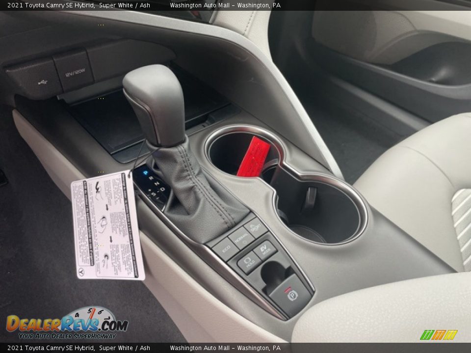 2021 Toyota Camry SE Hybrid Shifter Photo #15