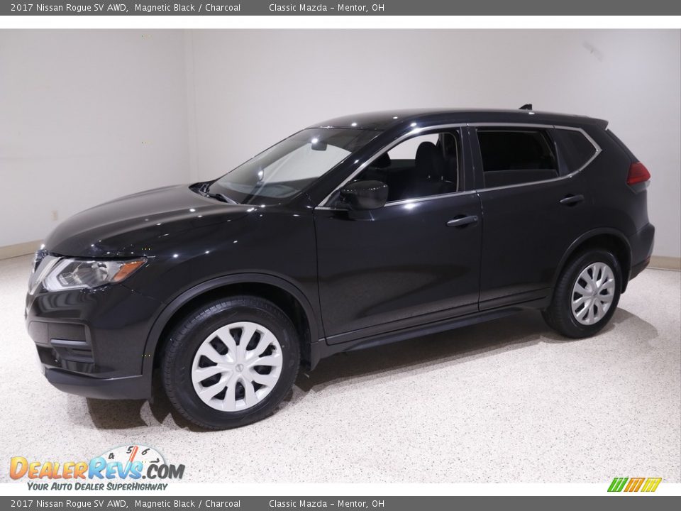 2017 Nissan Rogue SV AWD Magnetic Black / Charcoal Photo #3