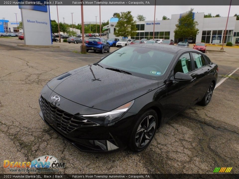 2022 Hyundai Elantra SEL Black / Black Photo #7