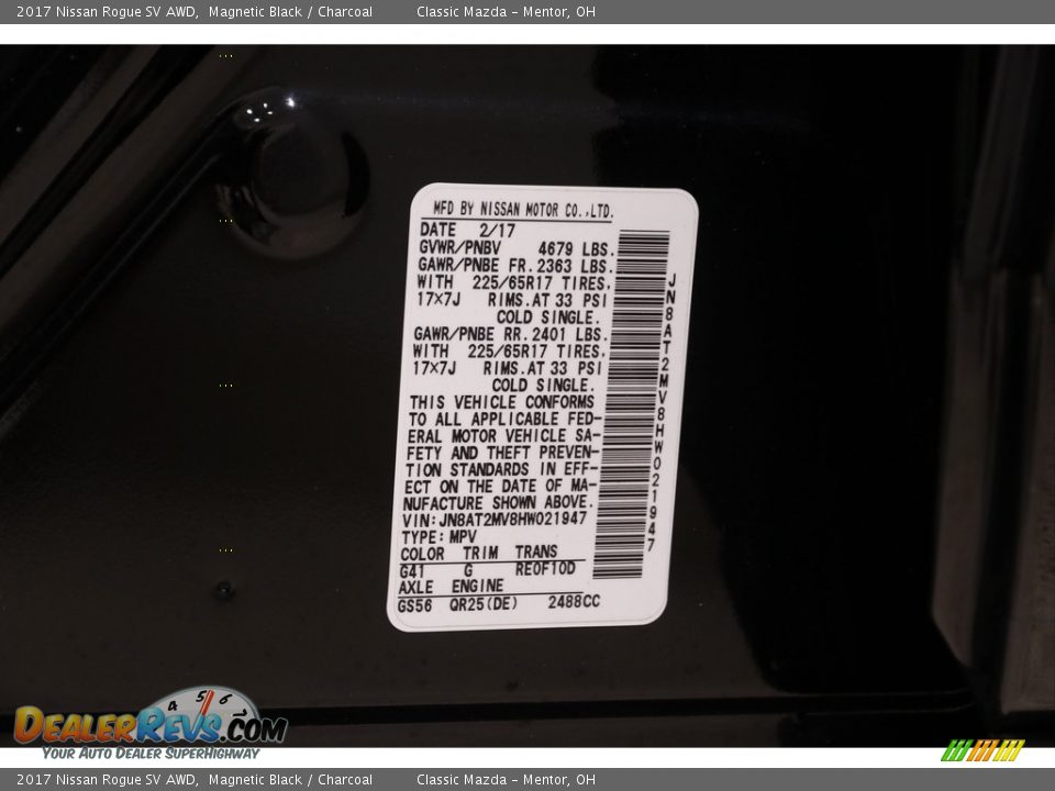 2017 Nissan Rogue SV AWD Magnetic Black / Charcoal Photo #17