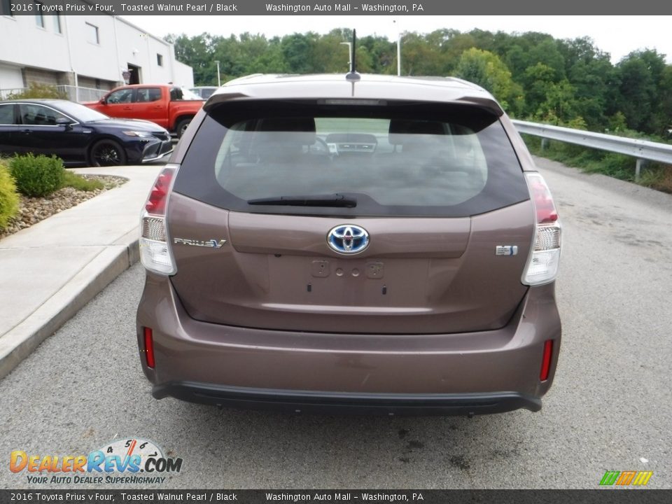 2016 Toyota Prius v Four Toasted Walnut Pearl / Black Photo #14