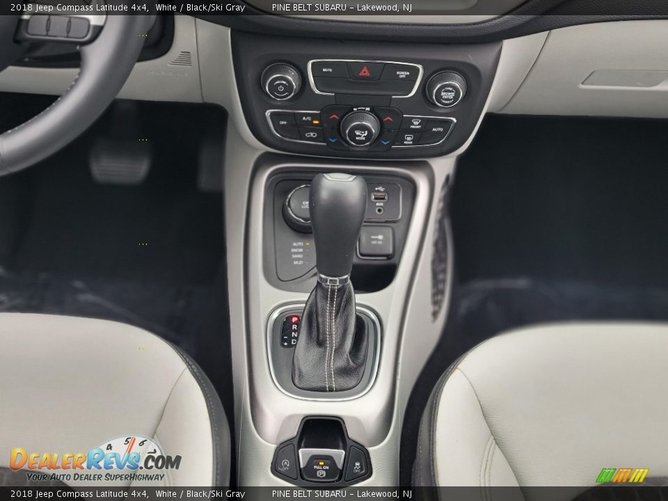 2018 Jeep Compass Latitude 4x4 White / Black/Ski Gray Photo #13