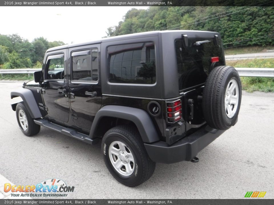 2016 Jeep Wrangler Unlimited Sport 4x4 Black / Black Photo #16