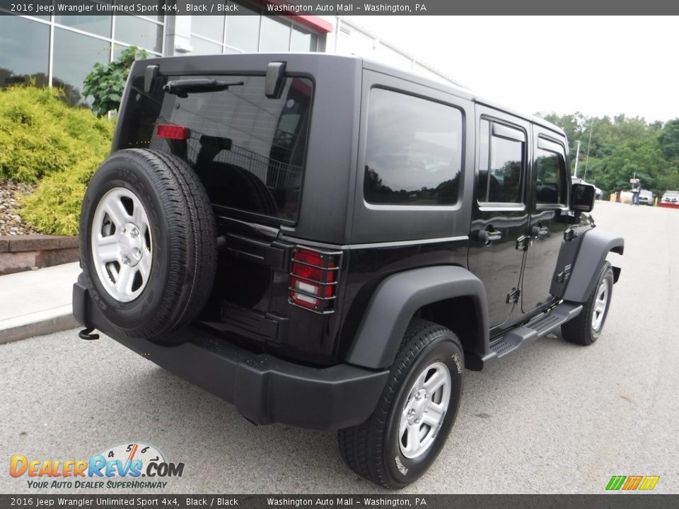 2016 Jeep Wrangler Unlimited Sport 4x4 Black / Black Photo #18