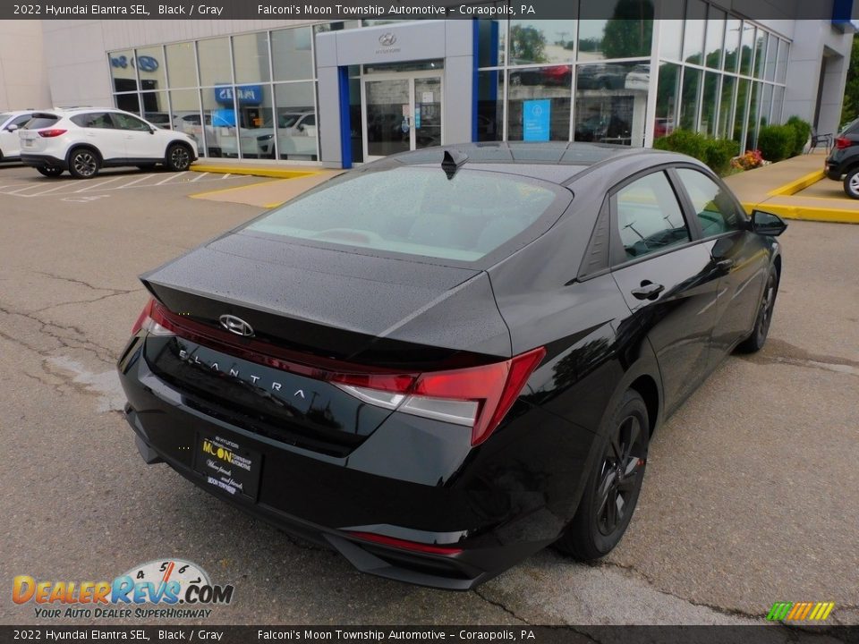 2022 Hyundai Elantra SEL Black / Gray Photo #2