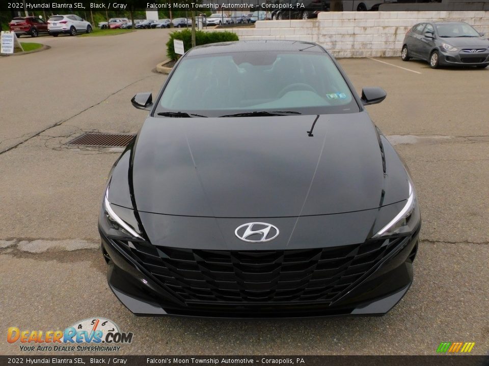 2022 Hyundai Elantra SEL Black / Gray Photo #8