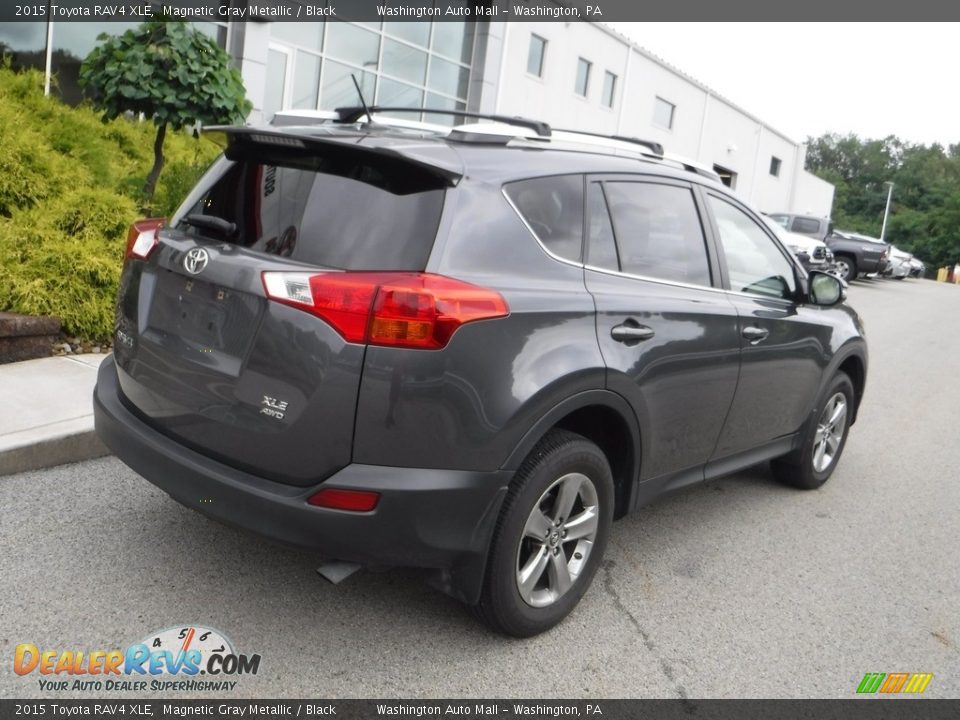 2015 Toyota RAV4 XLE Magnetic Gray Metallic / Black Photo #15