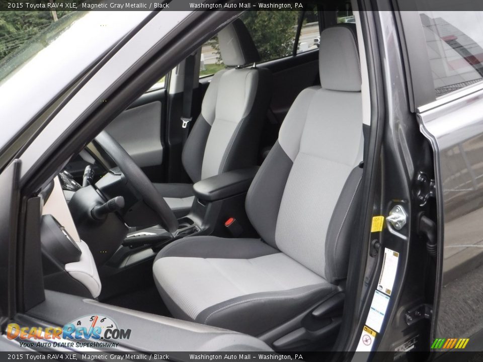 2015 Toyota RAV4 XLE Magnetic Gray Metallic / Black Photo #19