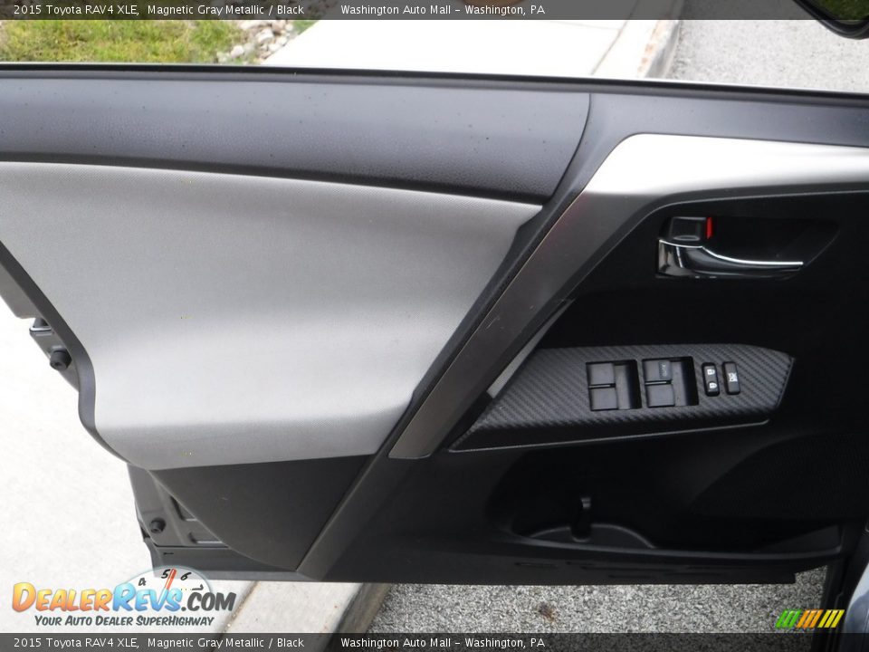 2015 Toyota RAV4 XLE Magnetic Gray Metallic / Black Photo #21