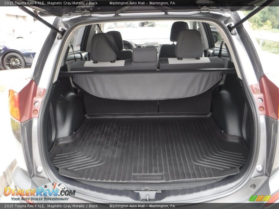 2015 Toyota RAV4 XLE Magnetic Gray Metallic / Black Photo #29