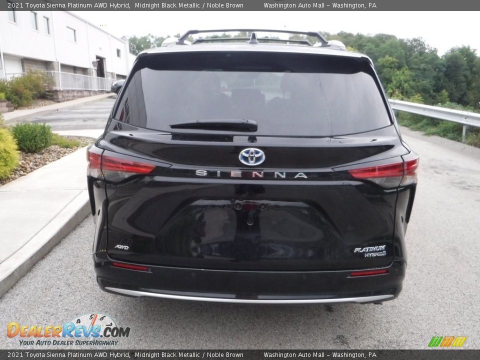 2021 Toyota Sienna Platinum AWD Hybrid Midnight Black Metallic / Noble Brown Photo #17