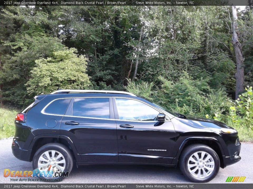 Diamond Black Crystal Pearl 2017 Jeep Cherokee Overland 4x4 Photo #5