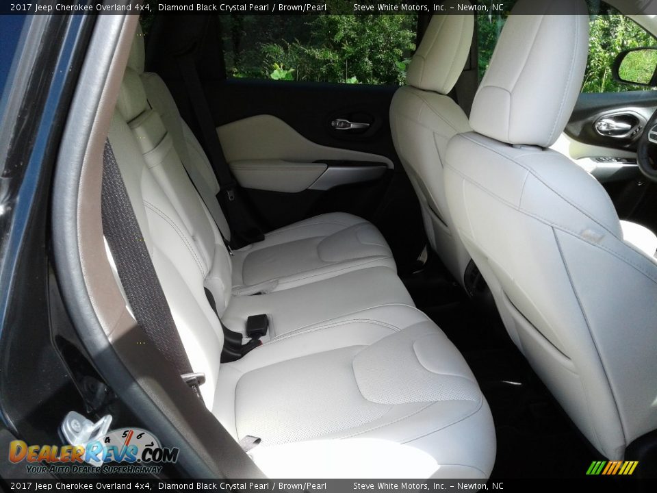 Rear Seat of 2017 Jeep Cherokee Overland 4x4 Photo #16