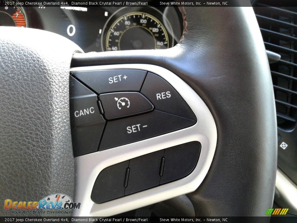 2017 Jeep Cherokee Overland 4x4 Steering Wheel Photo #20