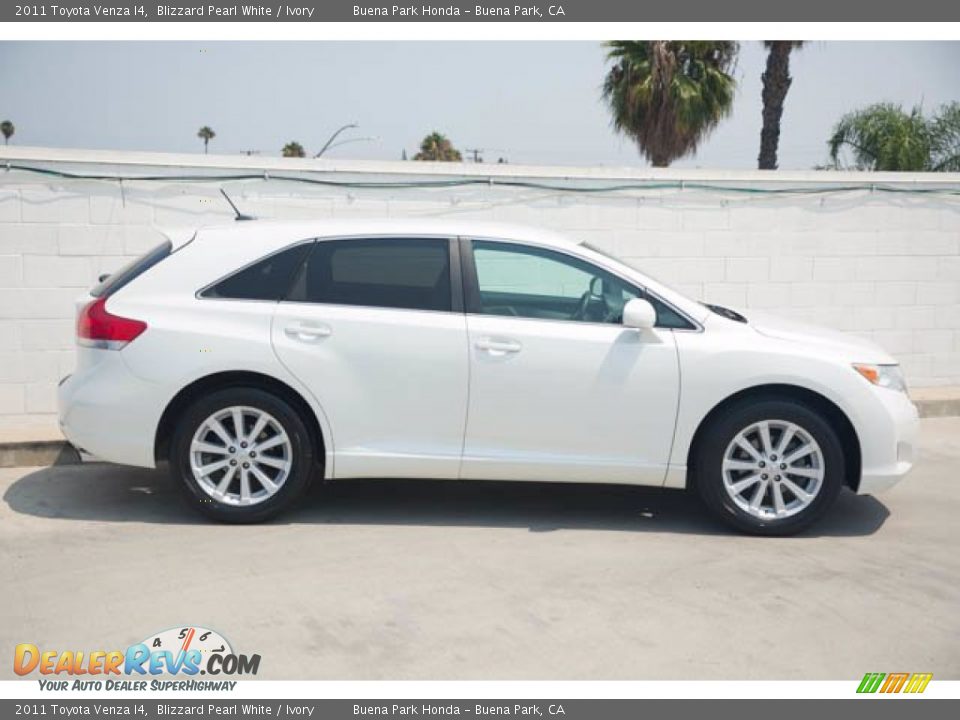 2011 Toyota Venza I4 Blizzard Pearl White / Ivory Photo #12