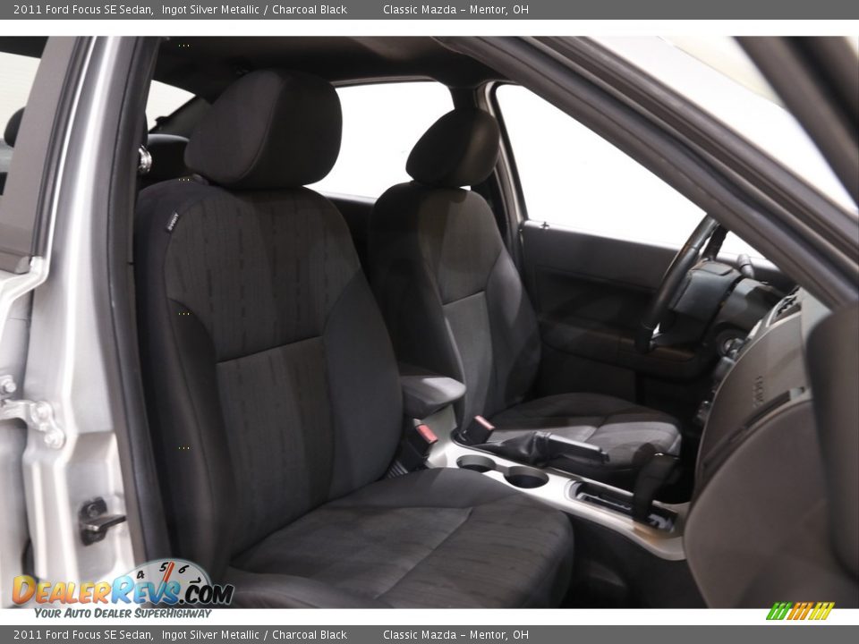 2011 Ford Focus SE Sedan Ingot Silver Metallic / Charcoal Black Photo #11
