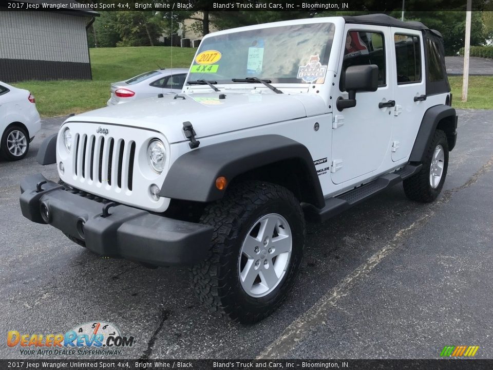 2017 Jeep Wrangler Unlimited Sport 4x4 Bright White / Black Photo #2