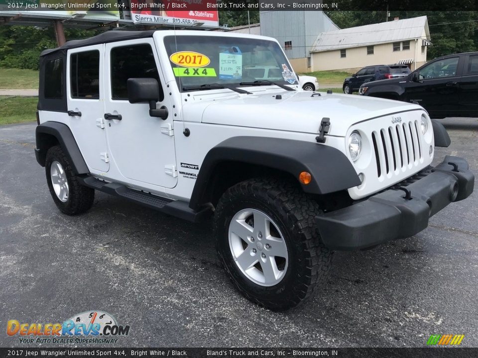 2017 Jeep Wrangler Unlimited Sport 4x4 Bright White / Black Photo #4