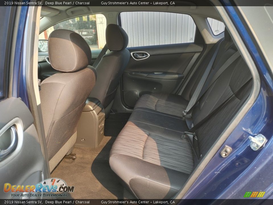 2019 Nissan Sentra SV Deep Blue Pearl / Charcoal Photo #9