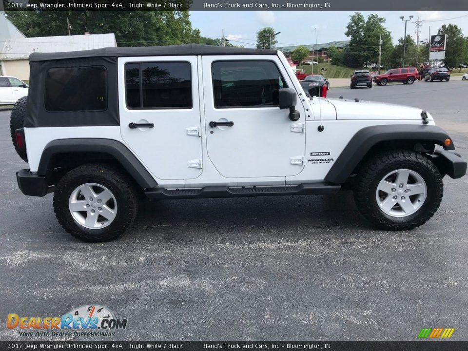 2017 Jeep Wrangler Unlimited Sport 4x4 Bright White / Black Photo #5