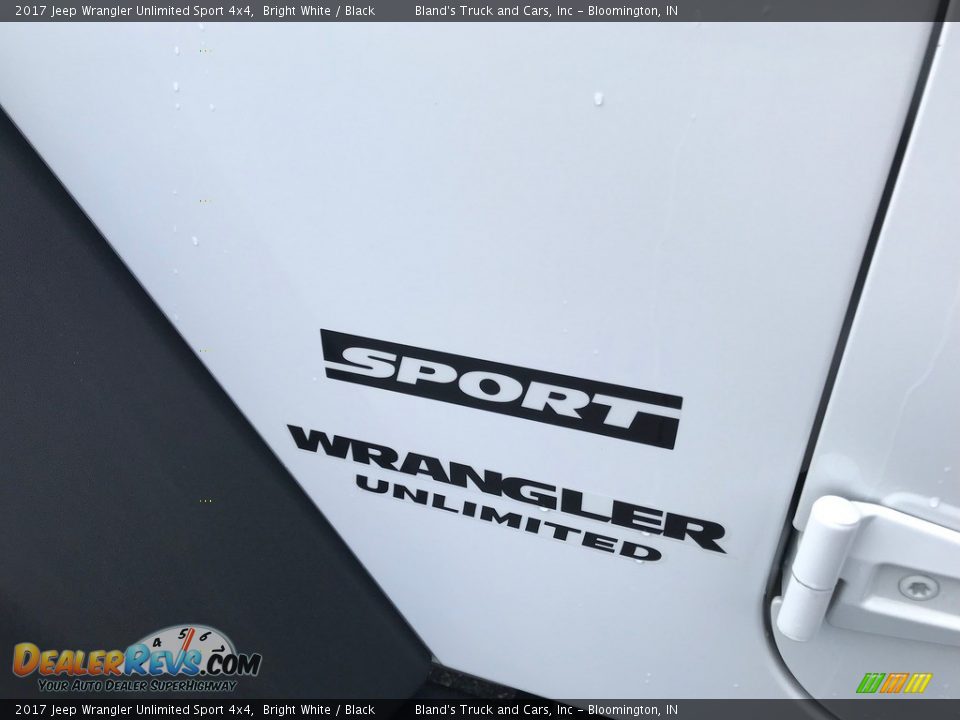 2017 Jeep Wrangler Unlimited Sport 4x4 Bright White / Black Photo #11
