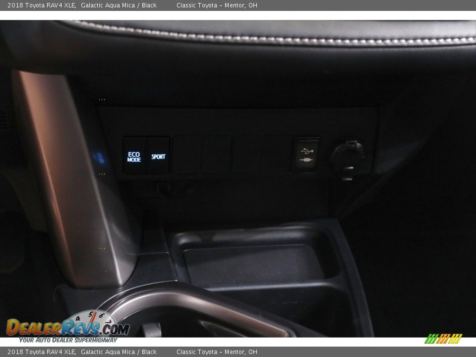 2018 Toyota RAV4 XLE Galactic Aqua Mica / Black Photo #12