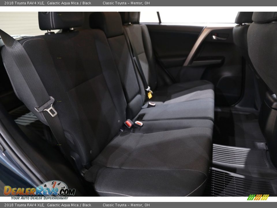 2018 Toyota RAV4 XLE Galactic Aqua Mica / Black Photo #15