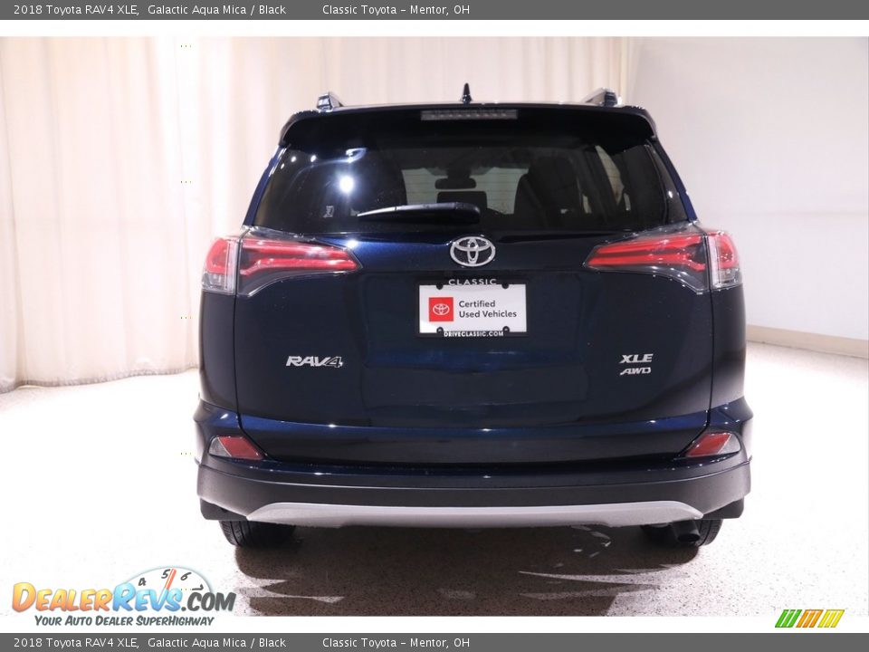 2018 Toyota RAV4 XLE Galactic Aqua Mica / Black Photo #17