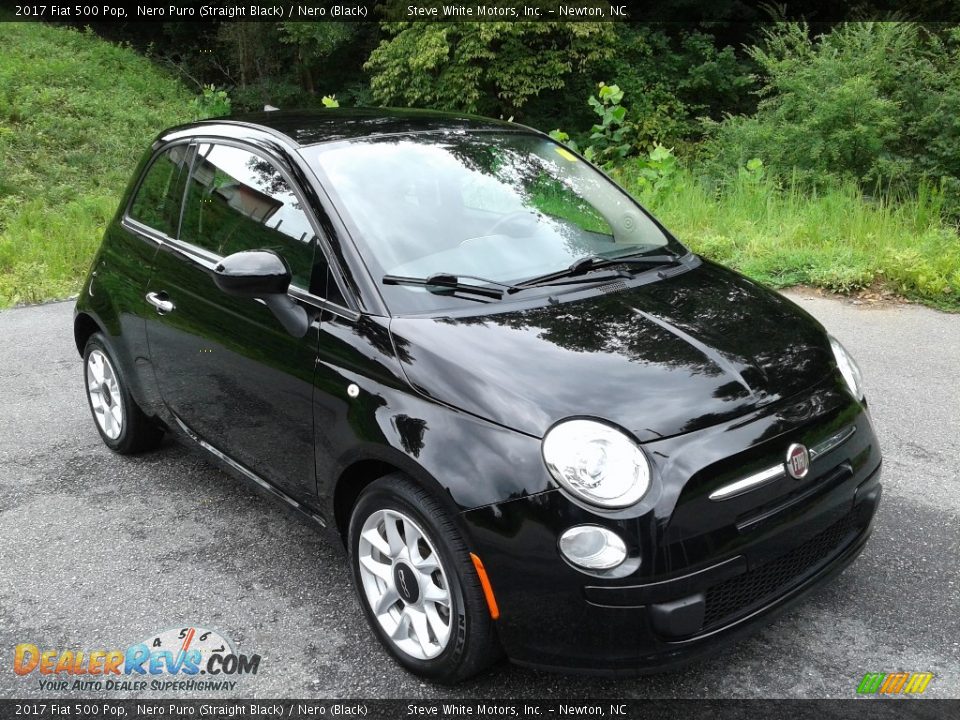 Front 3/4 View of 2017 Fiat 500 Pop Photo #5