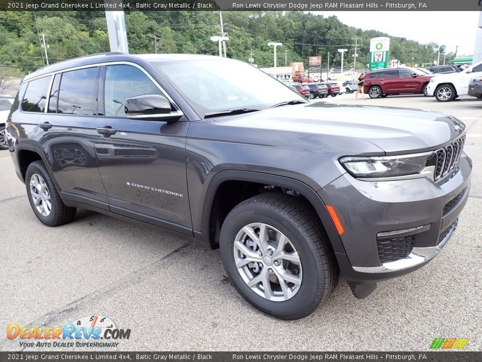 Front 3/4 View of 2021 Jeep Grand Cherokee L Limited 4x4 Photo #8
