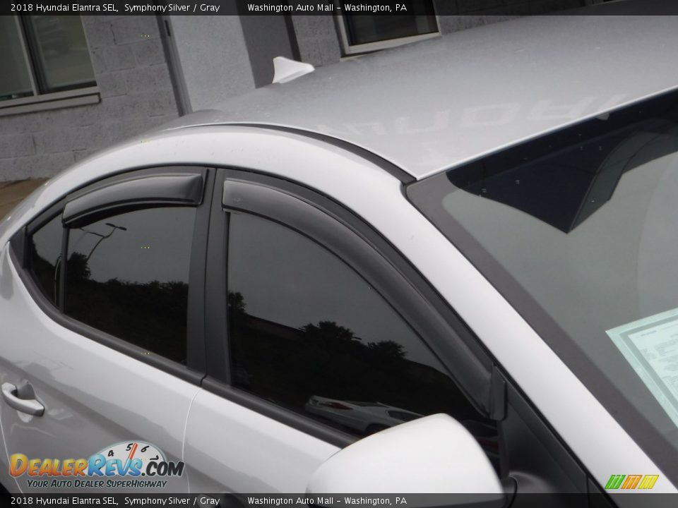 2018 Hyundai Elantra SEL Symphony Silver / Gray Photo #3