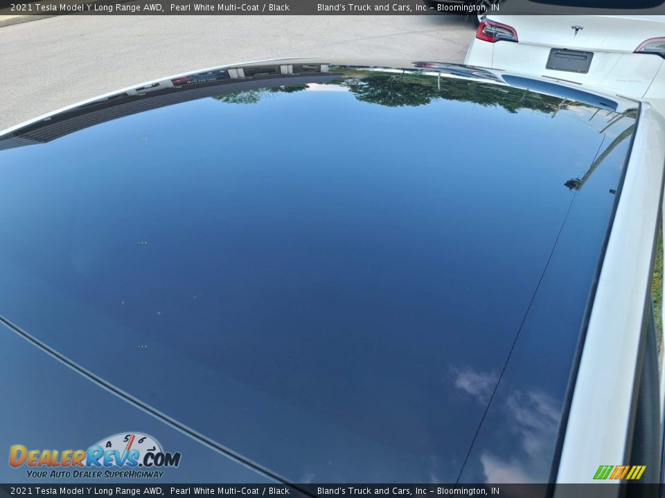 Sunroof of 2021 Tesla Model Y Long Range AWD Photo #7