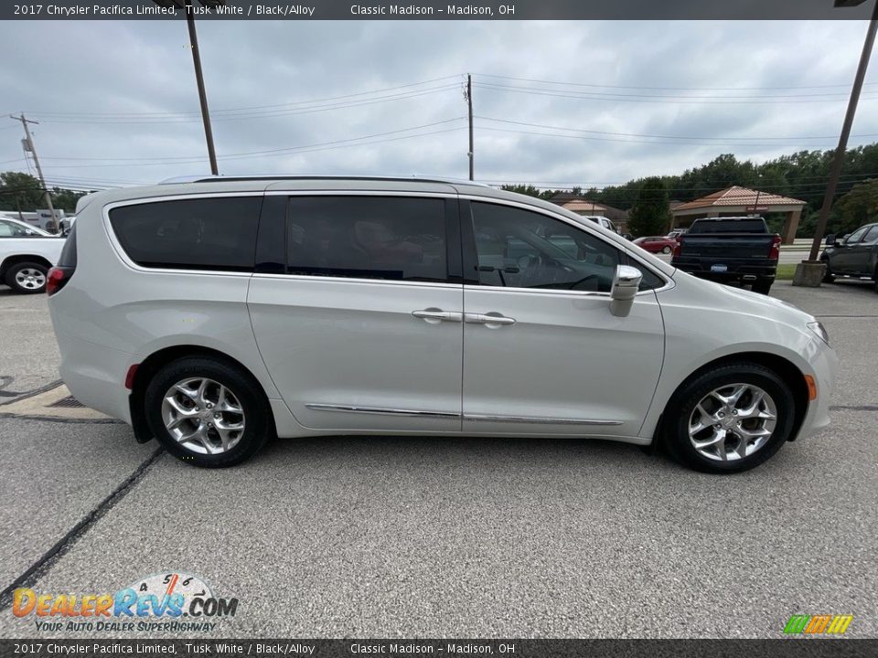 2017 Chrysler Pacifica Limited Tusk White / Black/Alloy Photo #3
