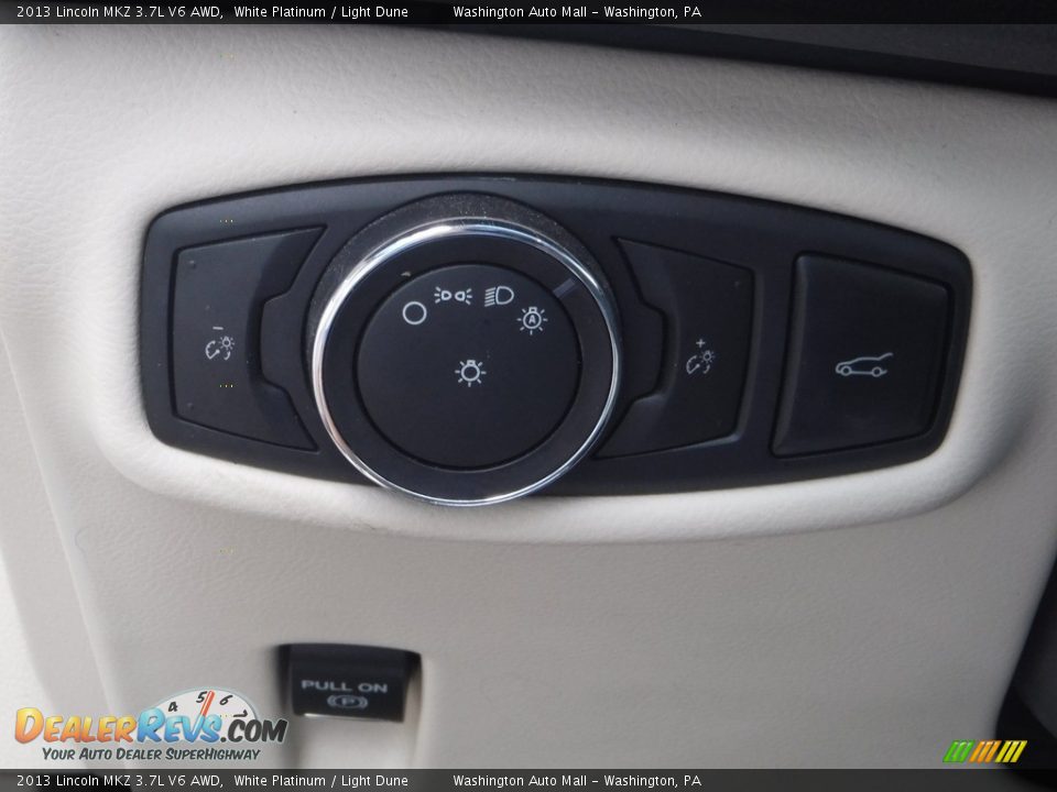 2013 Lincoln MKZ 3.7L V6 AWD White Platinum / Light Dune Photo #18